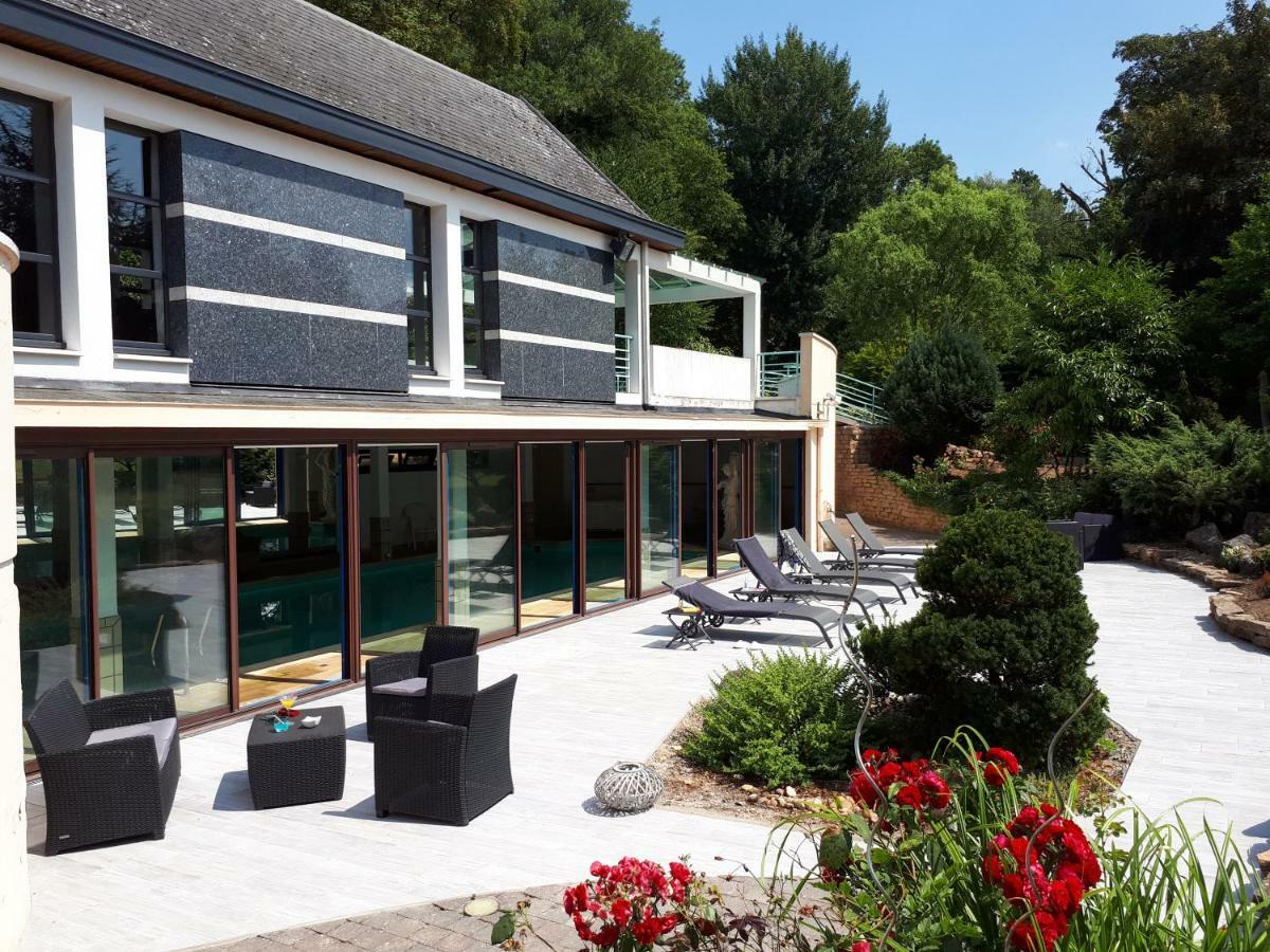 Le Manoir De La Mantille Caudry Exterior photo
